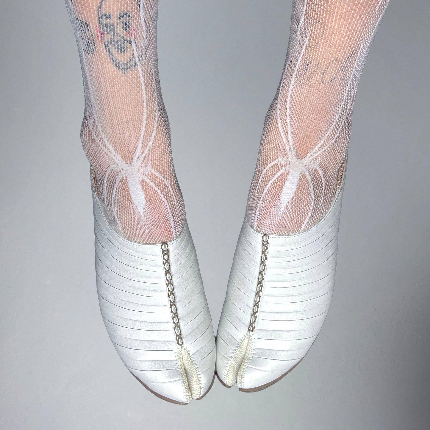 Nike Kembali White Tabi Sneakers