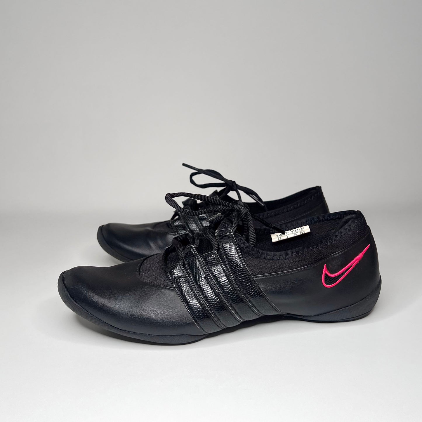 Nike Prep Vintage Sneakers