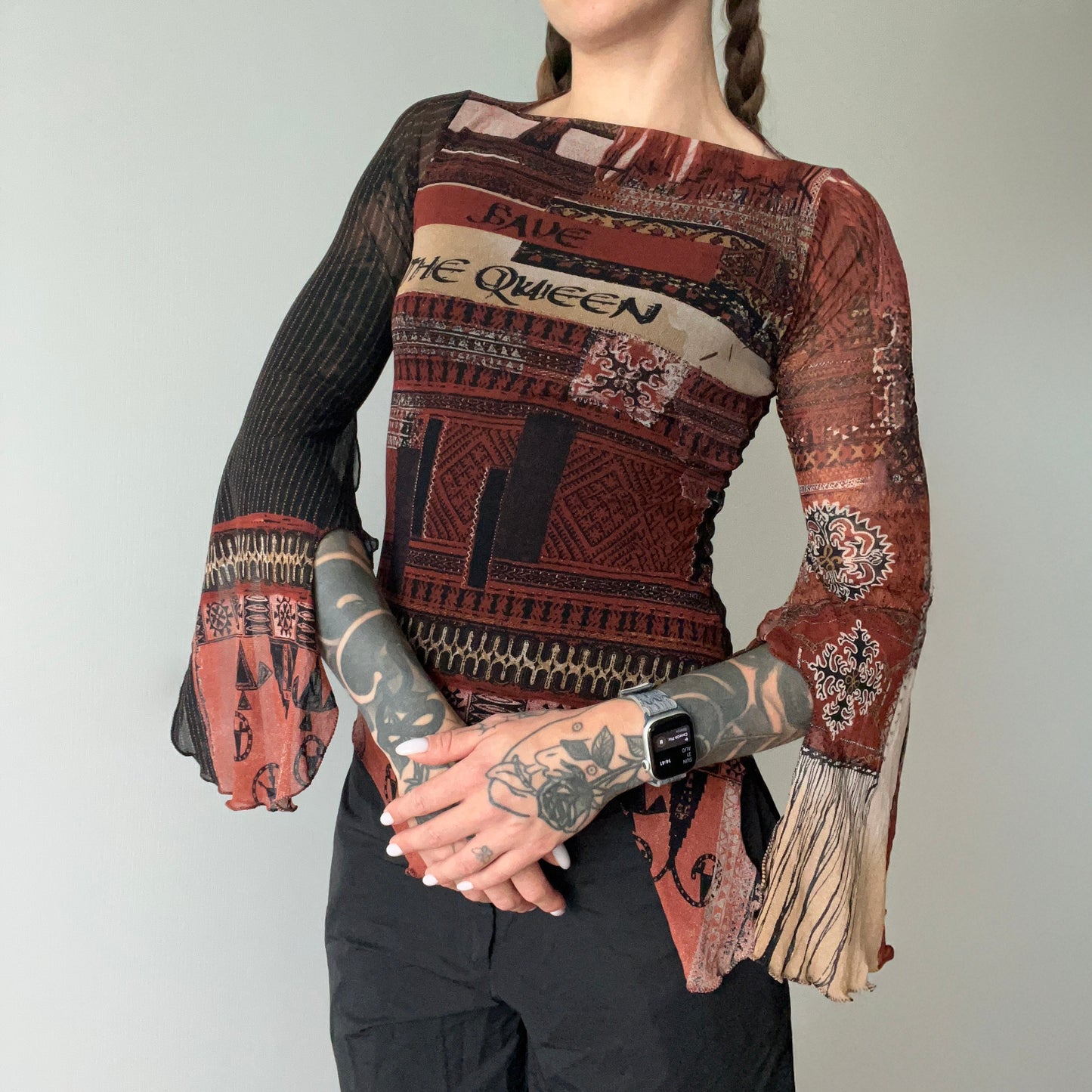 Save the Queen Vintage Top With Mesh Flare Sleeves