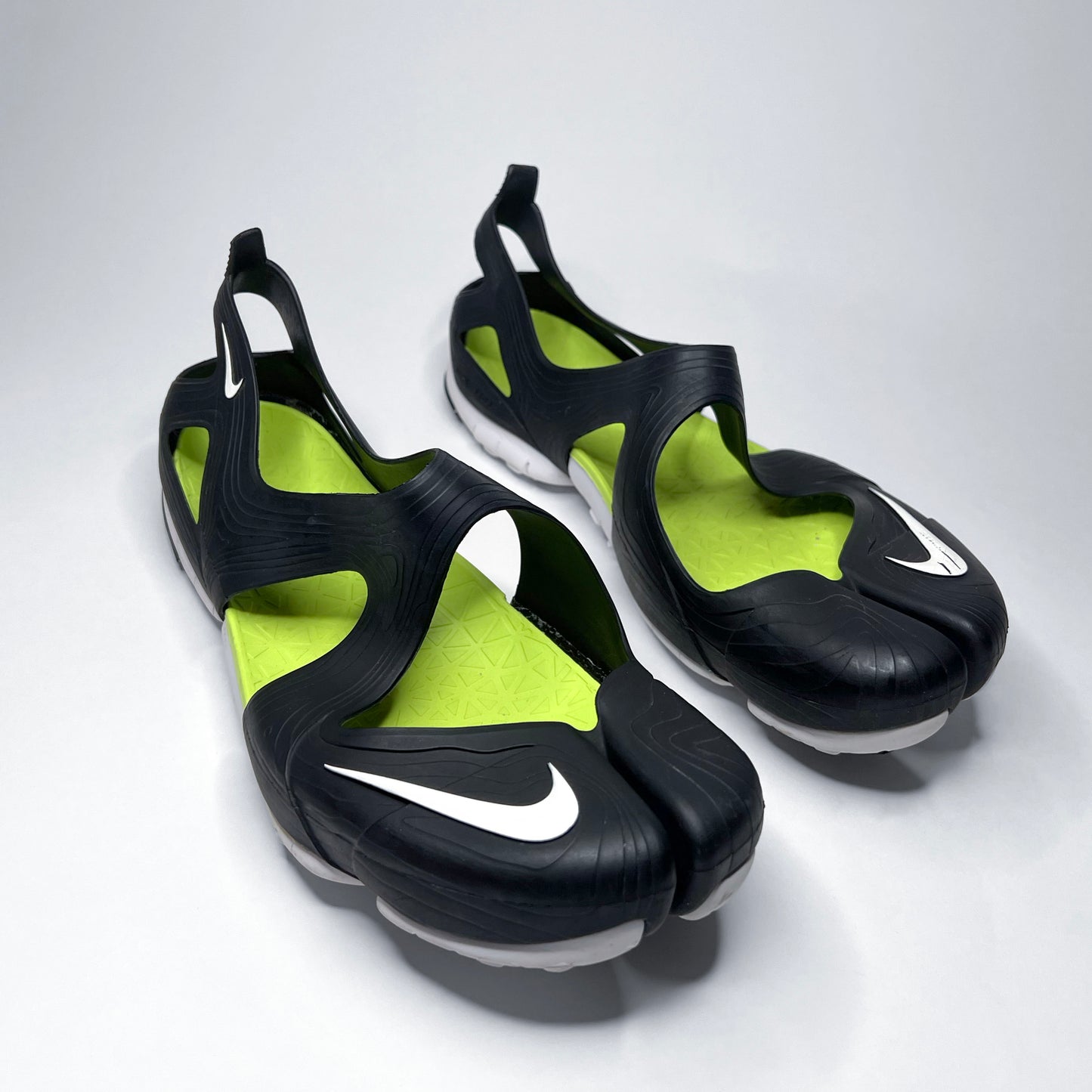 Nike Free Rift Tabi Sandals