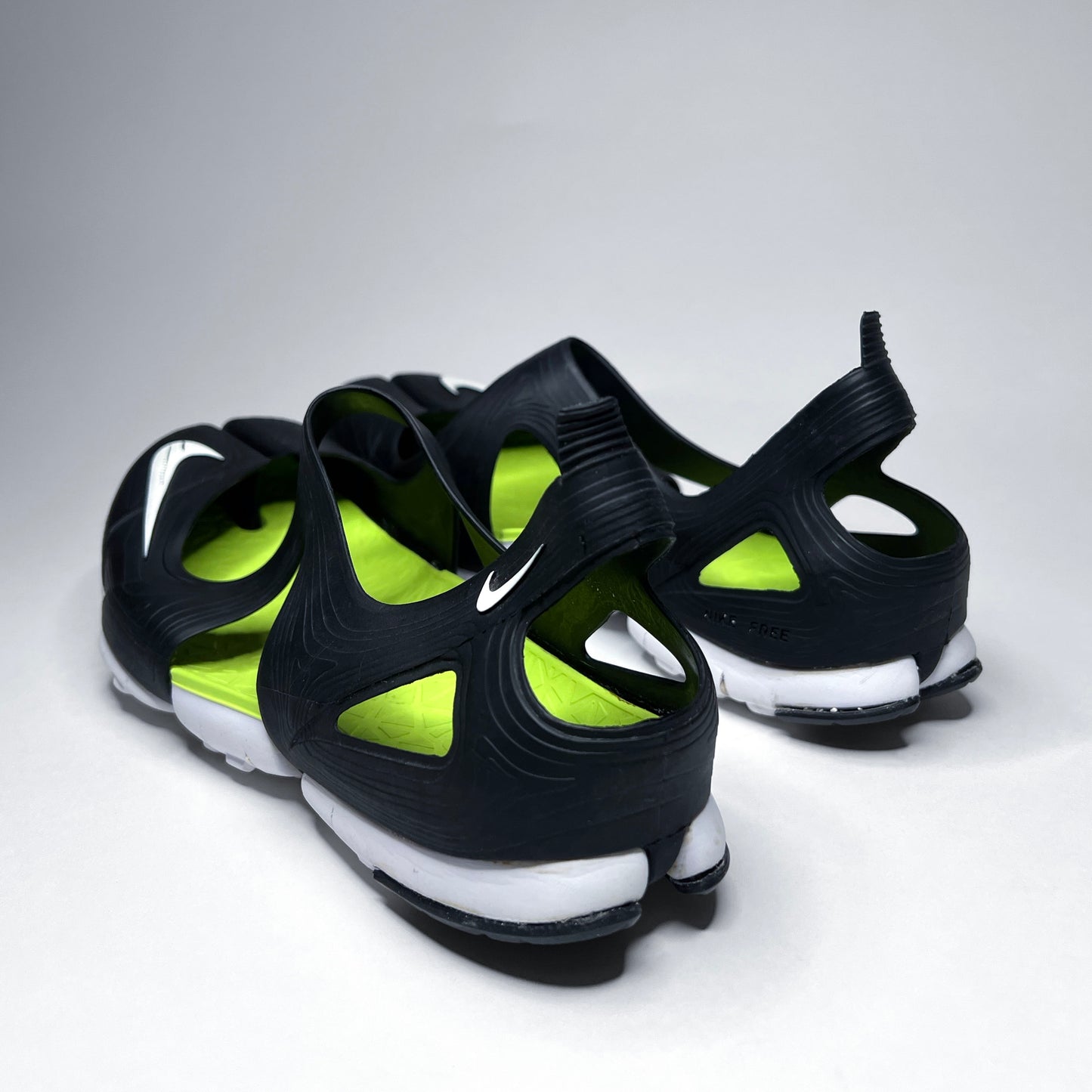 Nike Free Rift Tabi Sandals