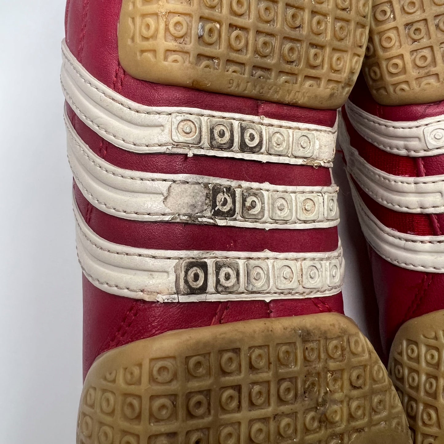 Adidas Vintage Sneakers